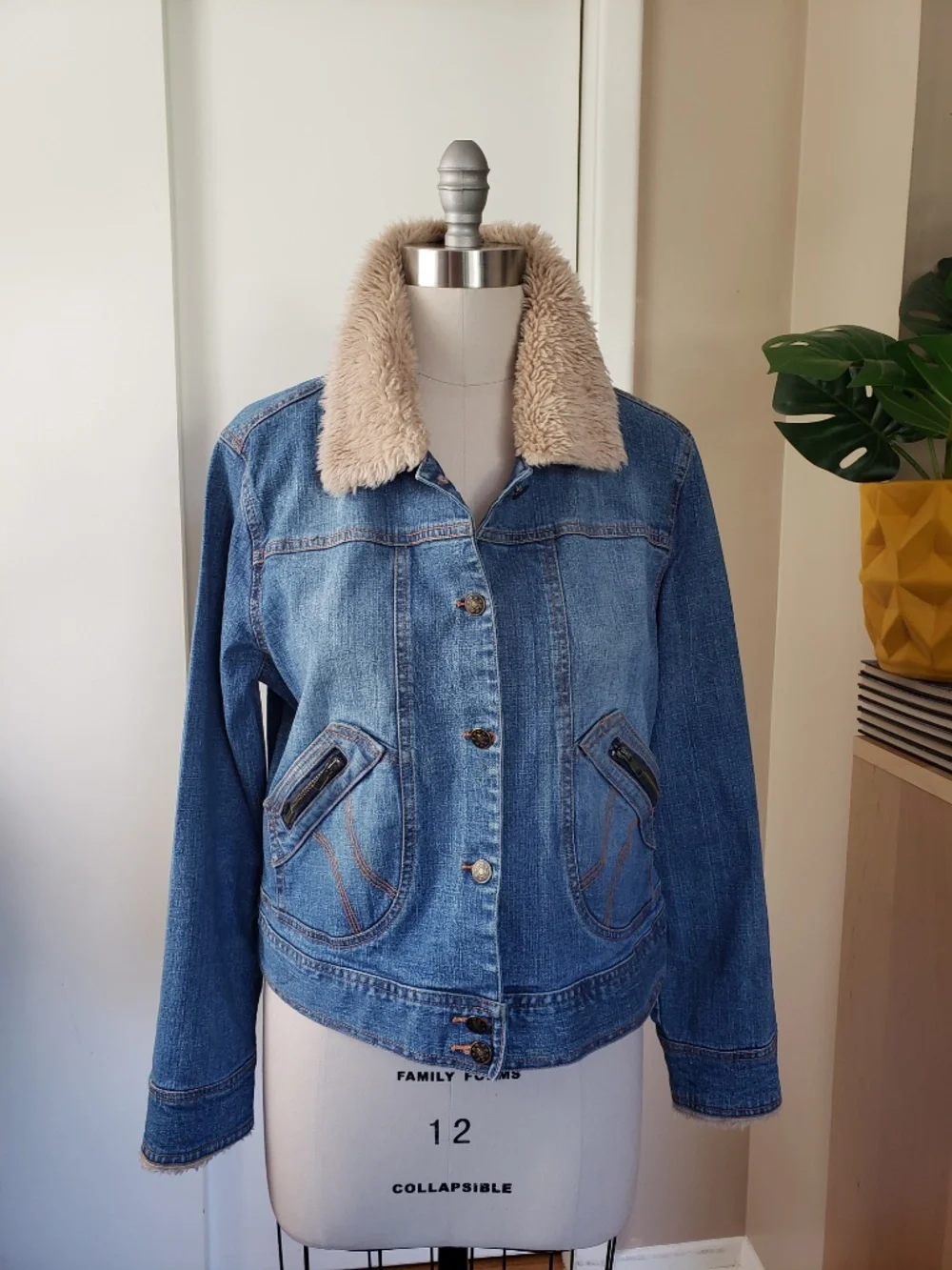 Paris Blues brand paris